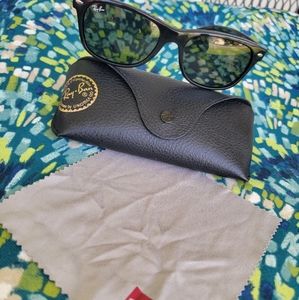 Rayban Wayfarers
